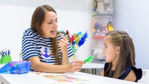 Kdy je čas zpozornět? Jak poznat, že dítě potřebuje podporu v řeči