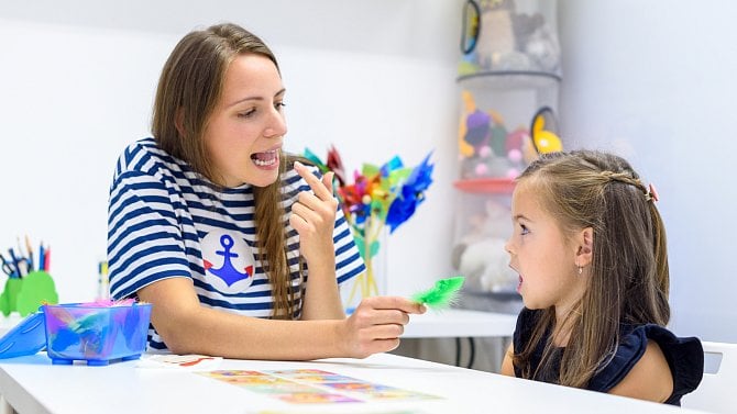 Kdy je čas zpozornět? Jak poznat, že dítě potřebuje podporu v řeči